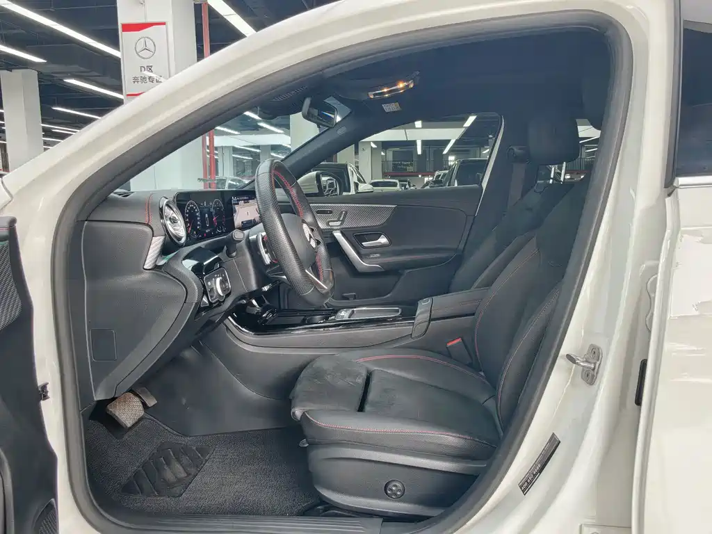 Mercedes-Benz A-Class — миниатюра 4