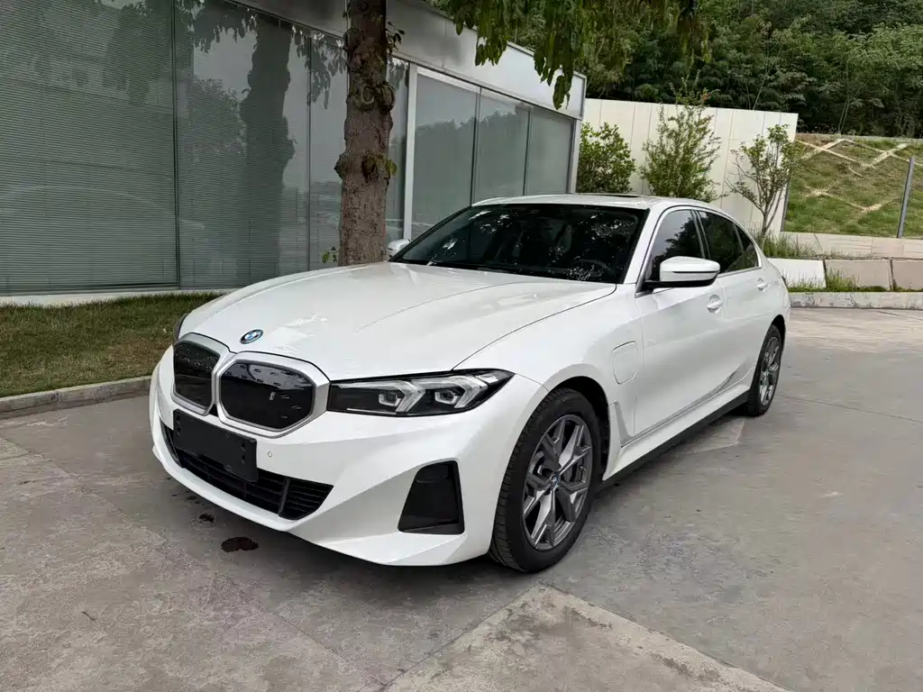 BMW i3 2024