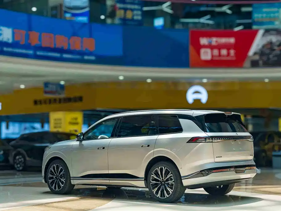 Dongfeng eπ008 2026 мест