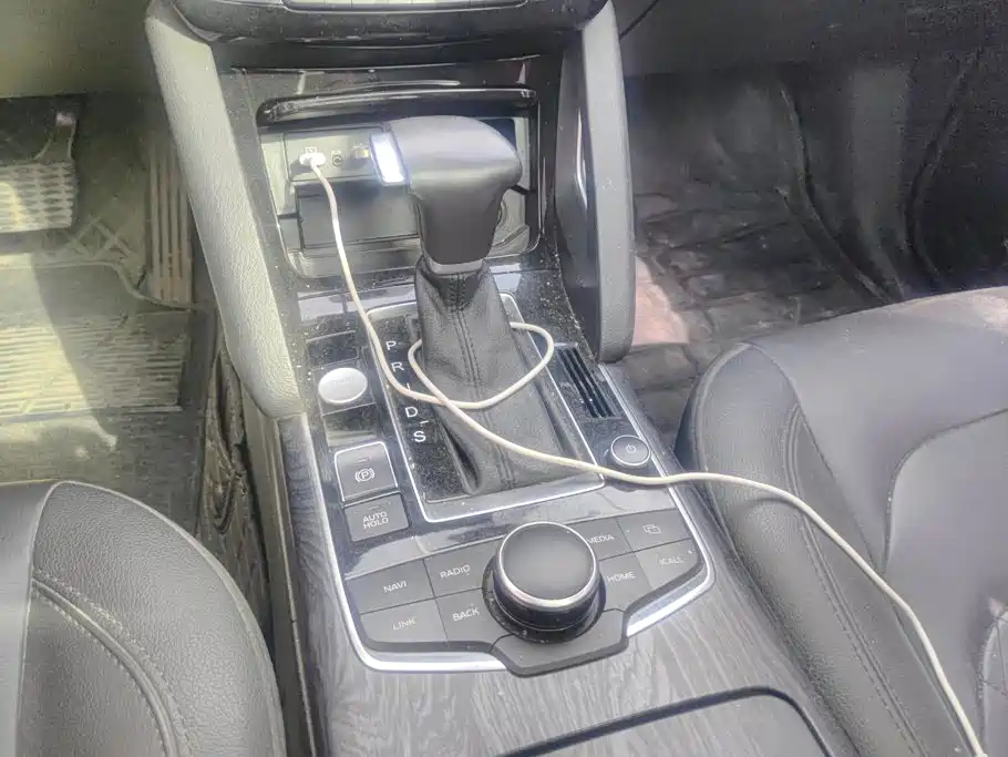 Borgward BX7 — миниатюра 16