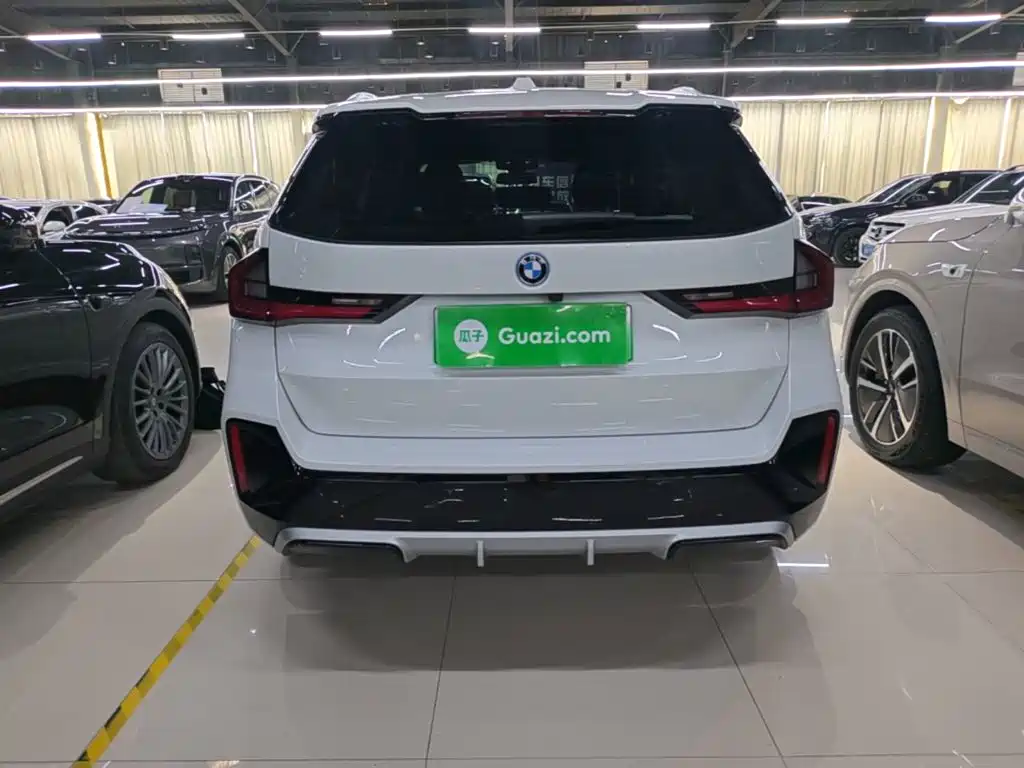 BMW iX1 — миниатюра 6