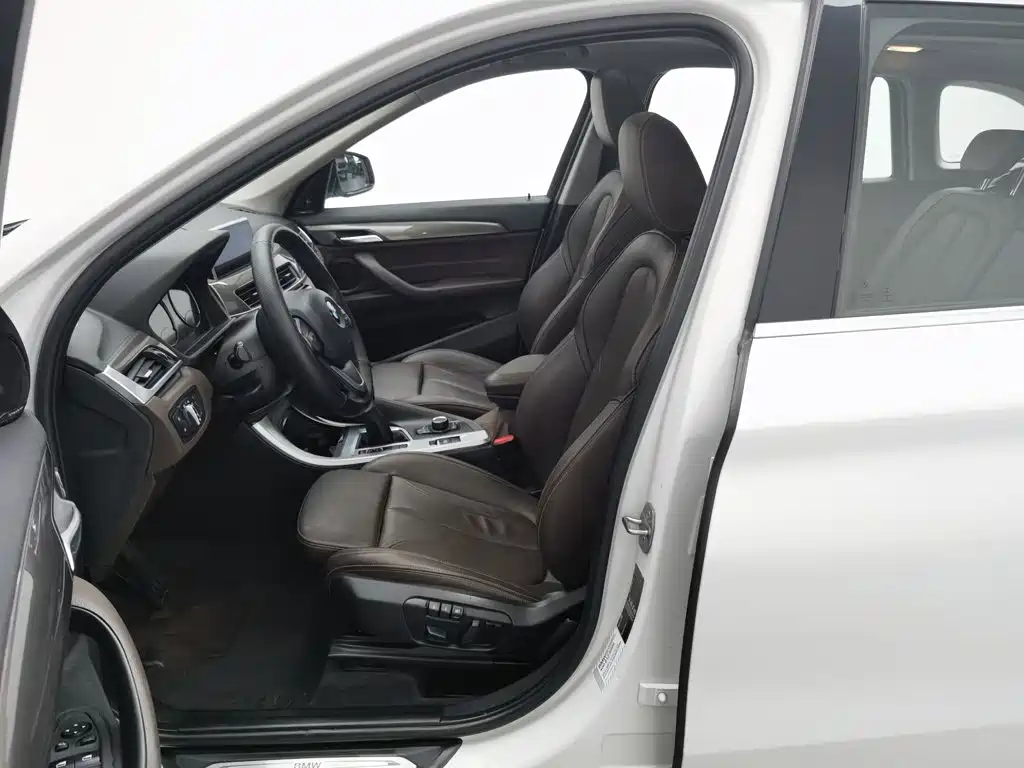 BMW X1 — миниатюра 10