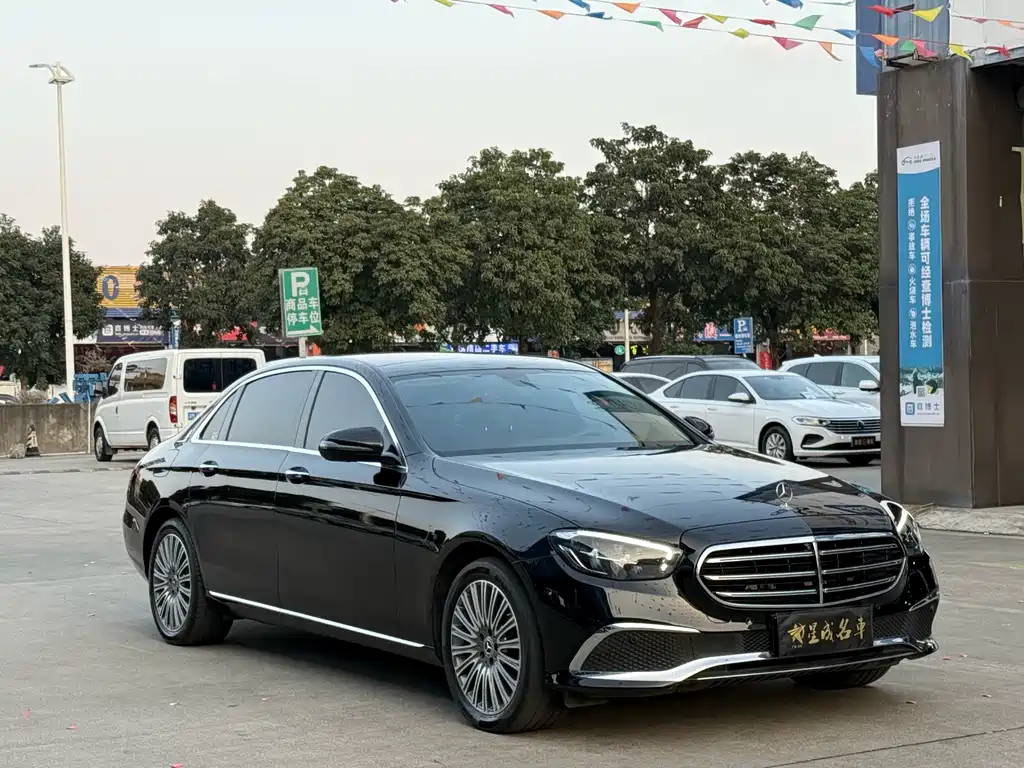 MERCEDES-BENZ E CLASS