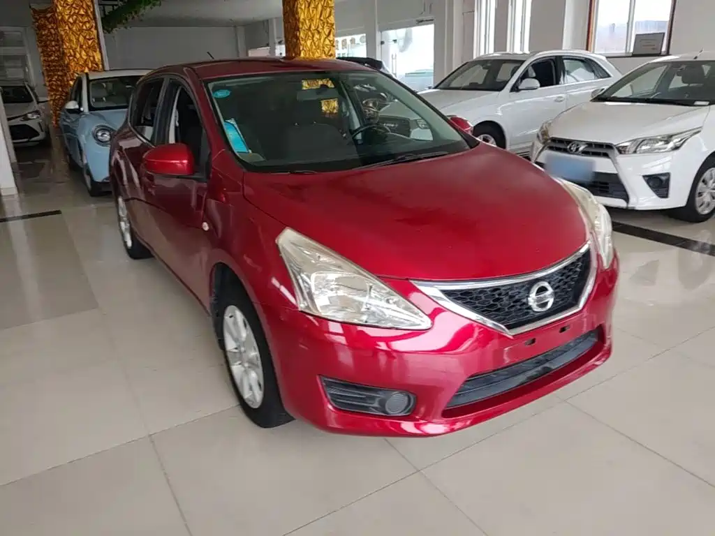 Nissan Tiida — миниатюра 4
