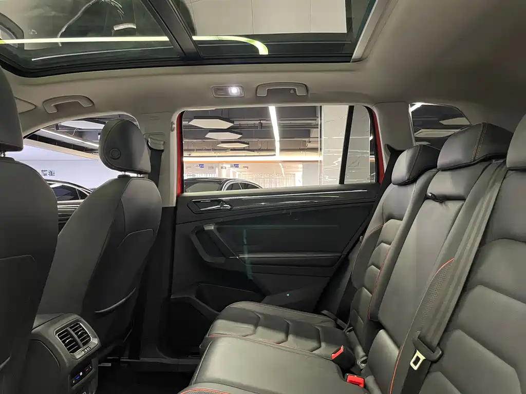 Volkswagen Tiguan L — миниатюра 37