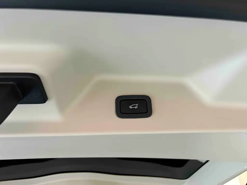 Land Rover Range Rover — миниатюра 43