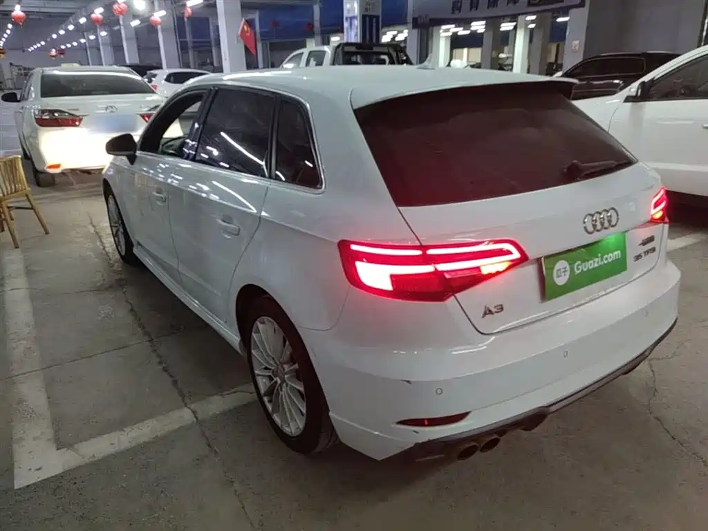 Audi A3 2018 30 Sportback 35 TFSI Fashion
