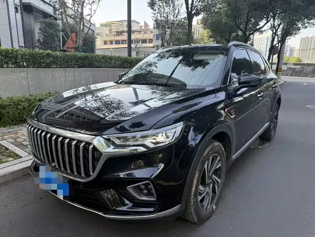 RED FLAG HONGQI HS5 2022