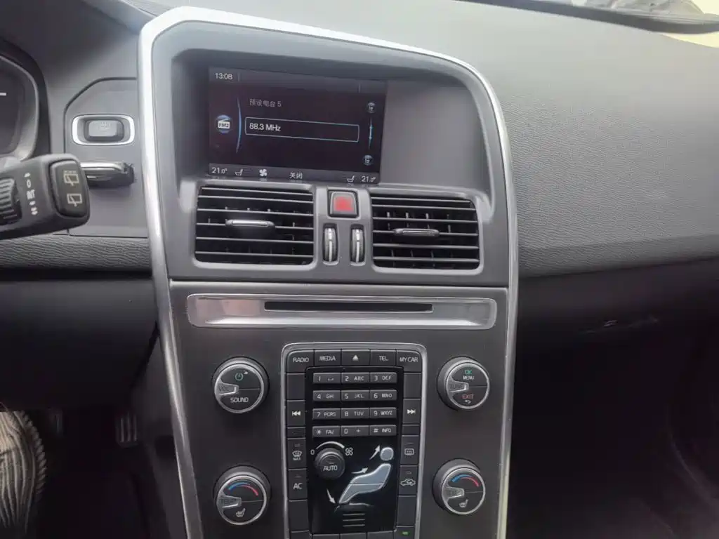 Volvo XC60 (Import) — миниатюра 13