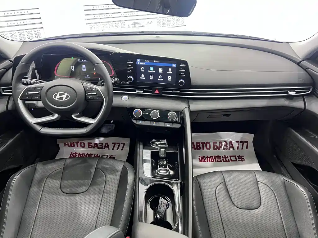 Hyundai Elantra — миниатюра 16