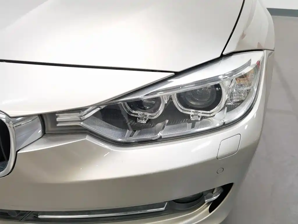 BMW 3 Series — миниатюра 7