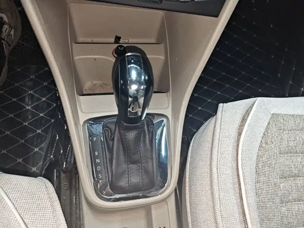 Volkswagen Santana — миниатюра 14