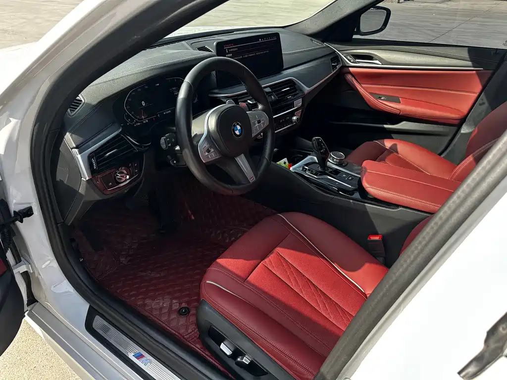 BMW 5 Series — миниатюра 4