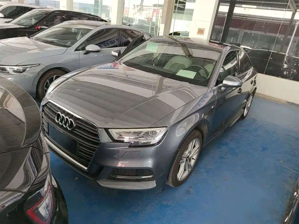 Audi A3 2019 Limousine 35 TFSI Fashion VI