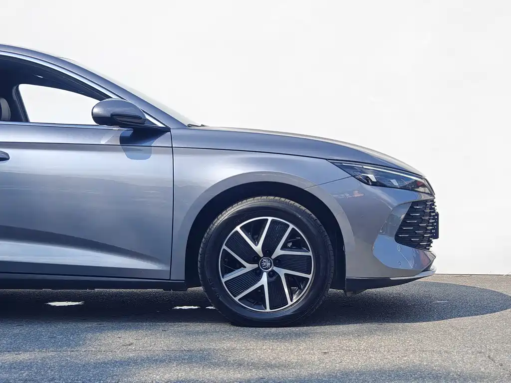 BYD Qin L — миниатюра 6