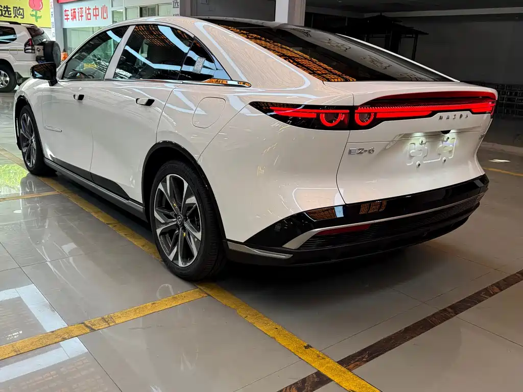 Mazda EZ-6 — миниатюра 17