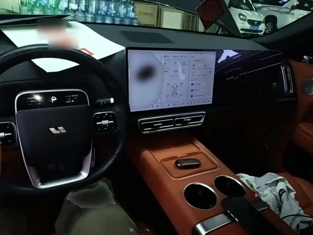 Li Auto Li L8 — миниатюра 10
