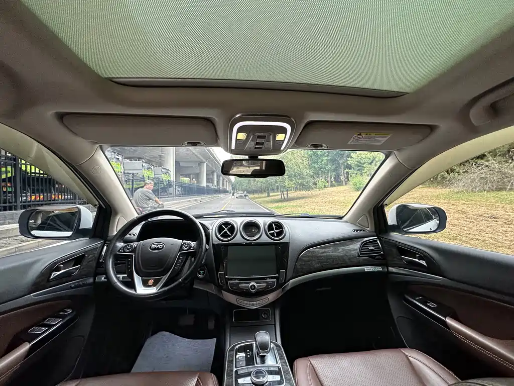 BYD Tang New Energy — миниатюра 6