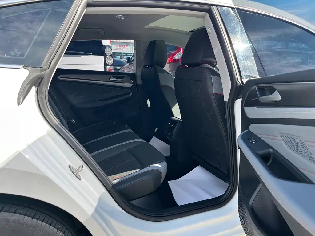 Volkswagen Lamando — миниатюра 23