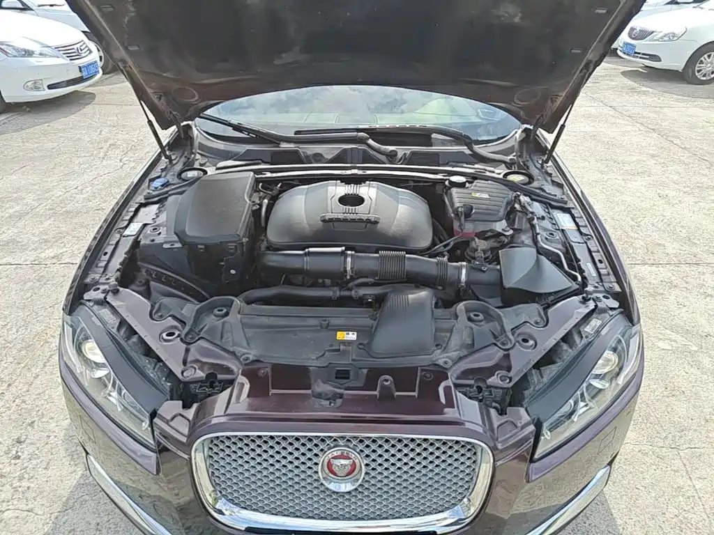 Jaguar XF — миниатюра 20