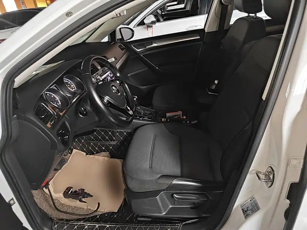 Volkswagen Golf — миниатюра 15