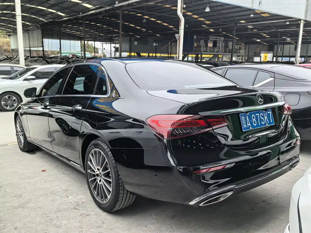 MERCEDES-BENZ E CLASS