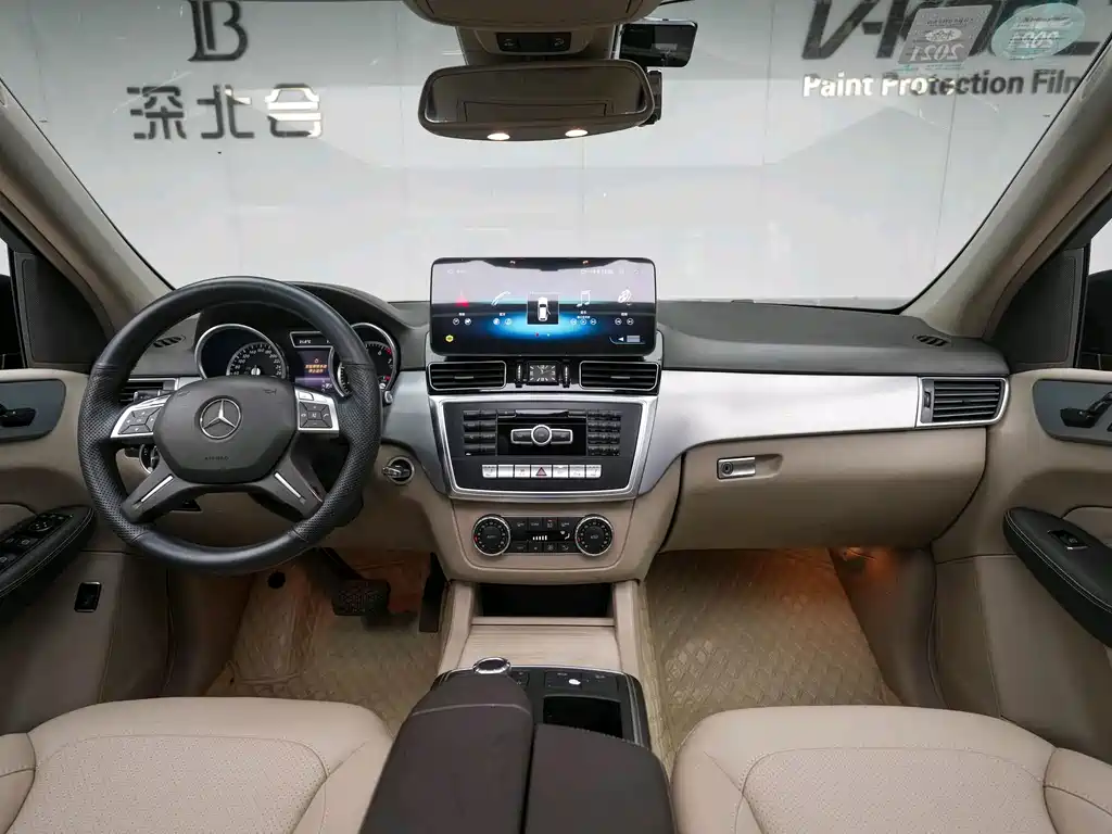 Mercedes-Benz M-Class — миниатюра 11