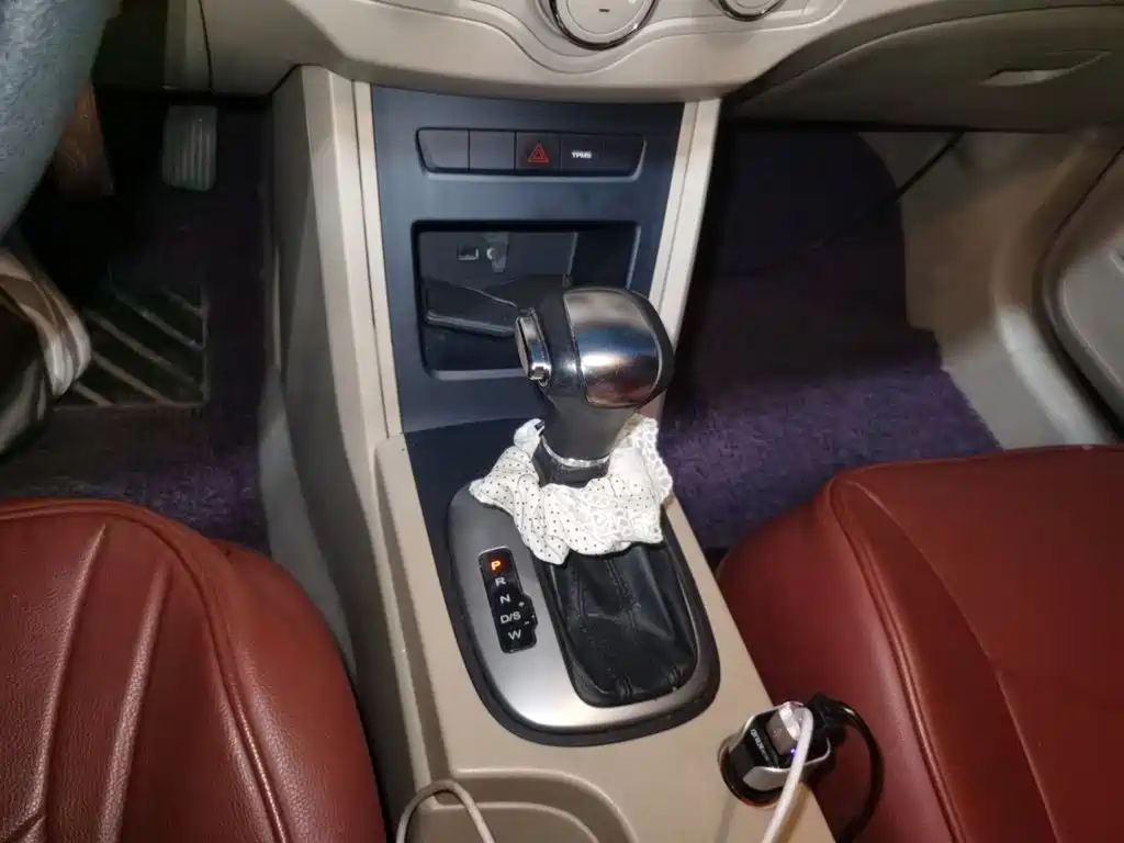 Roewe 350 — миниатюра 10