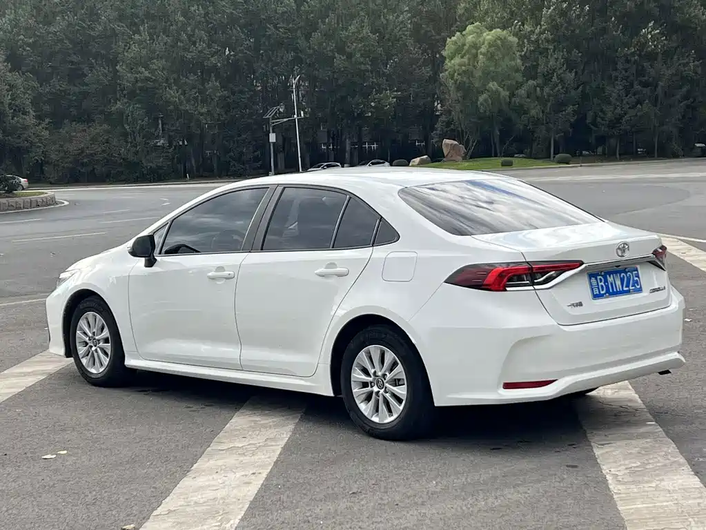Toyota Corolla — миниатюра 6