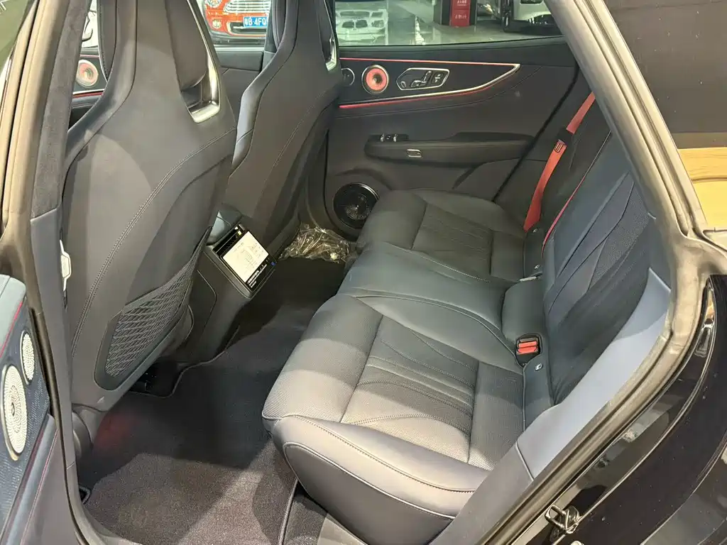 ZEEKR EXTREME KRYPTON 001