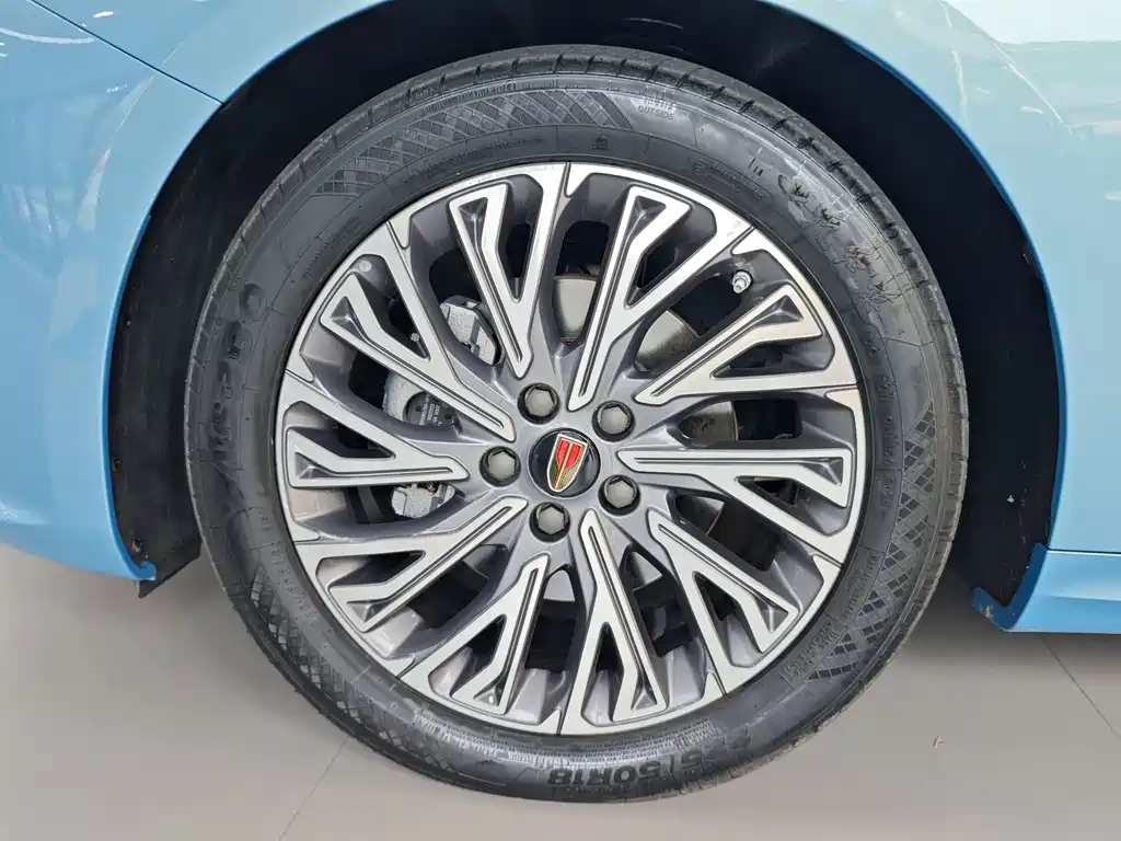 Hongqi Hongqi H5 — миниатюра 14