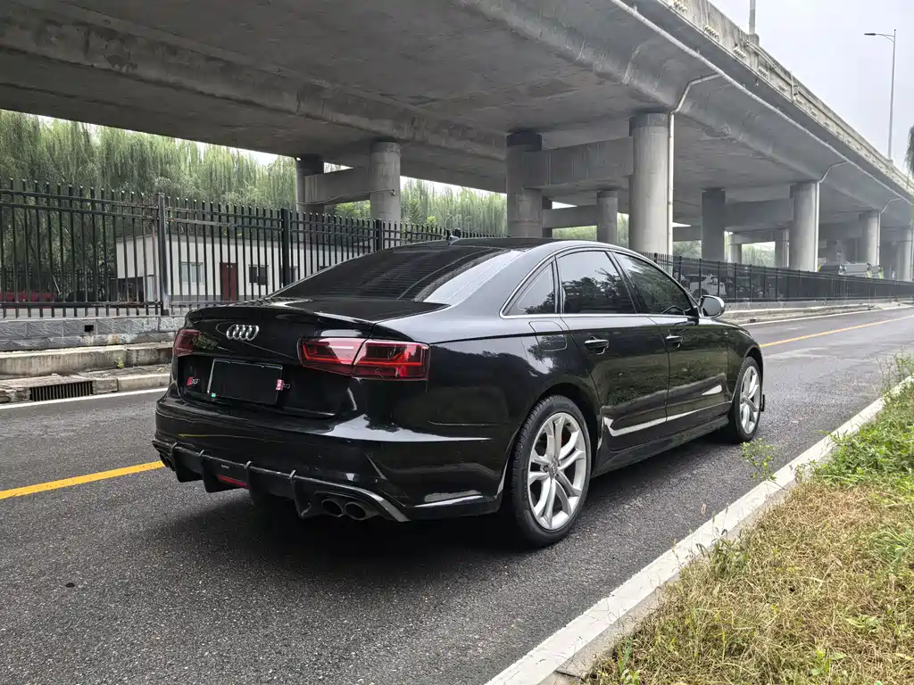 AUDI S6