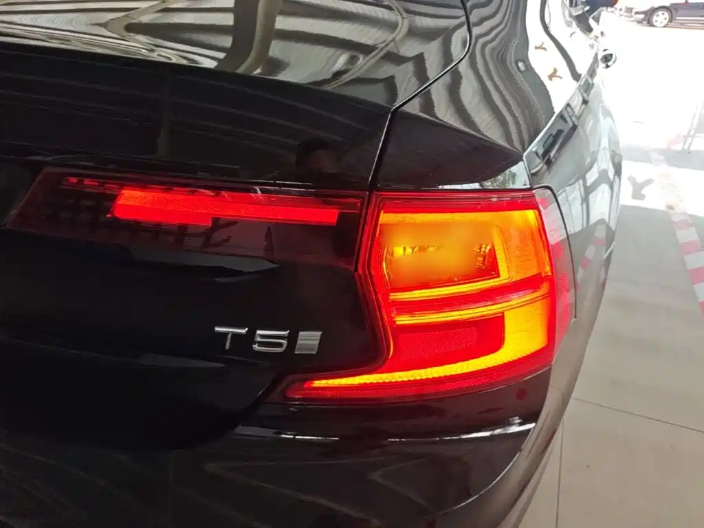 Volvo S90 — миниатюра 8