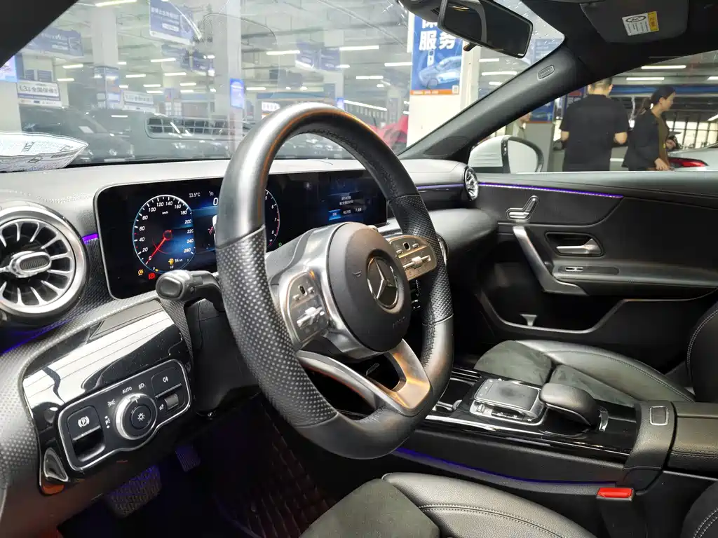 Mercedes-Benz A-Class — миниатюра 8