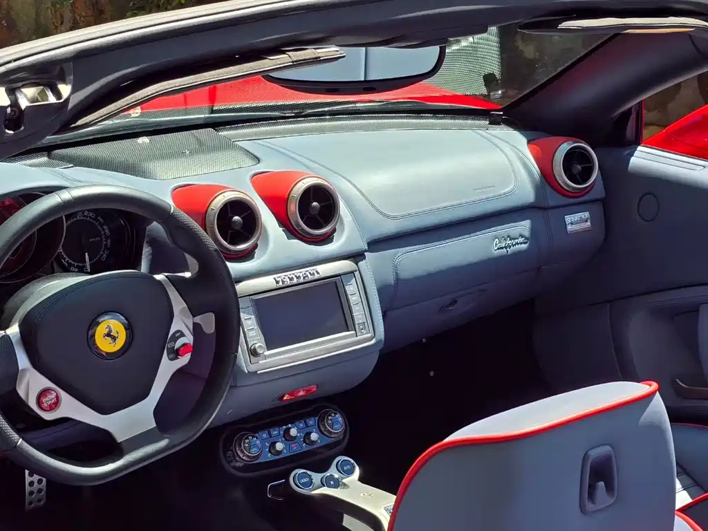 Ferrari California T — миниатюра 3
