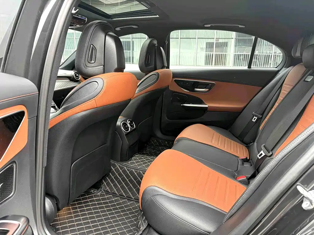 Mercedes-Benz C-Class — миниатюра 10