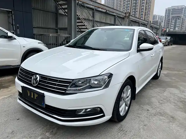 VOLKSWAGEN LAVIDA 2017