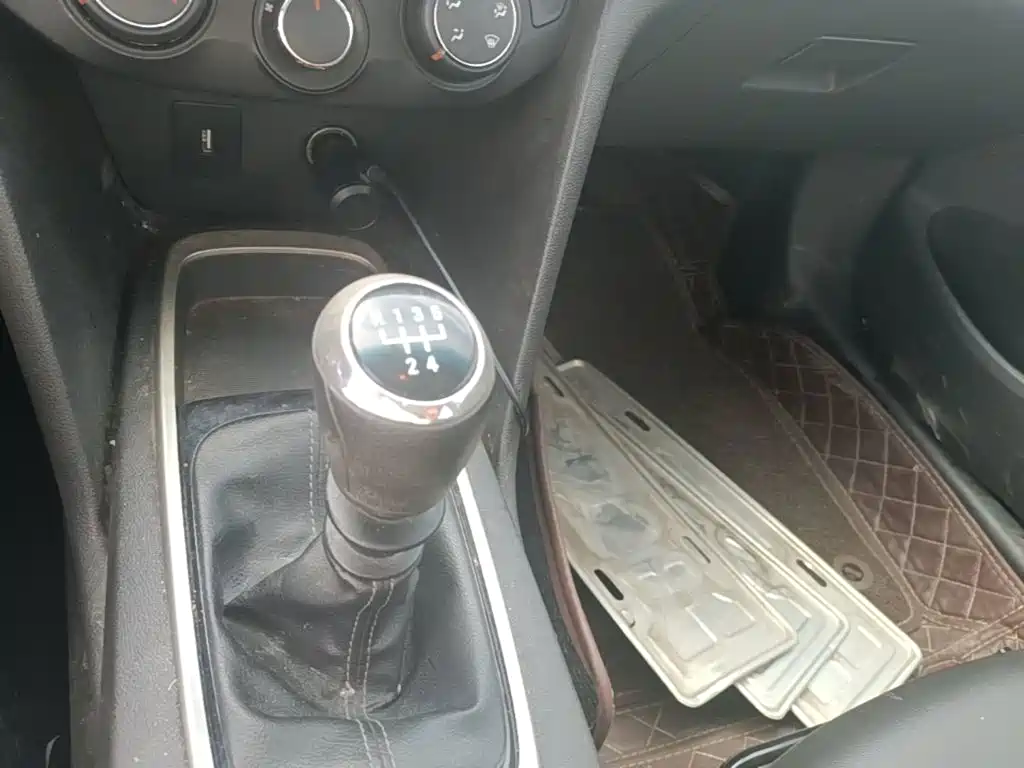 Chevrolet Cavalier — миниатюра 14