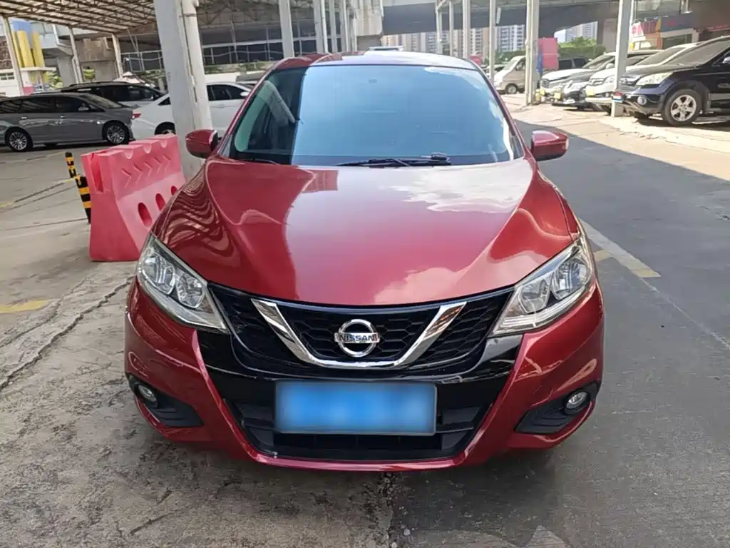 Nissan Tiida — миниатюра 3