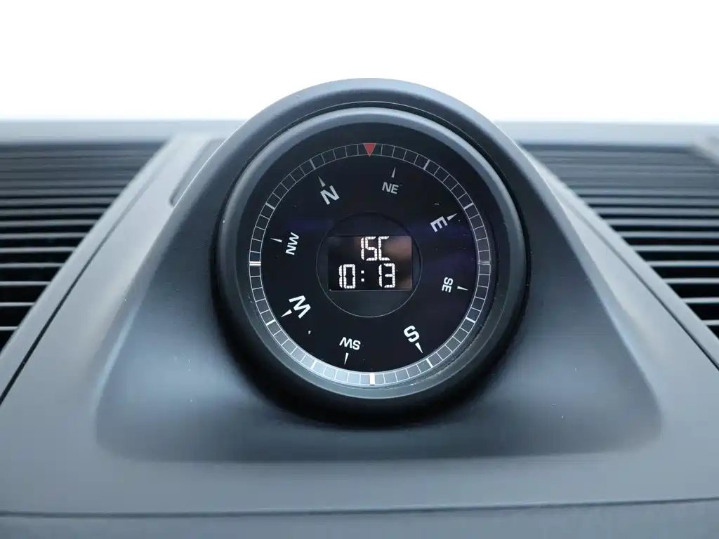 Porsche Macan — миниатюра 11