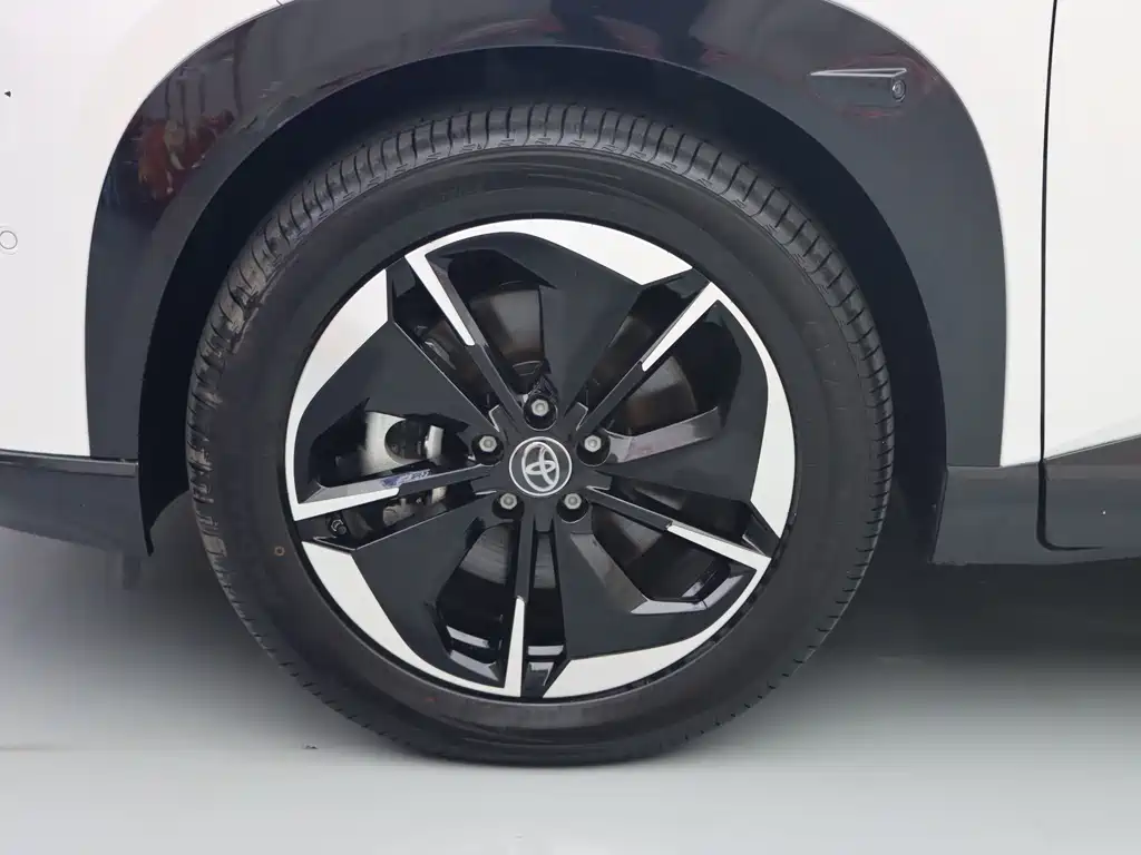 Toyota bZ3X — миниатюра 4