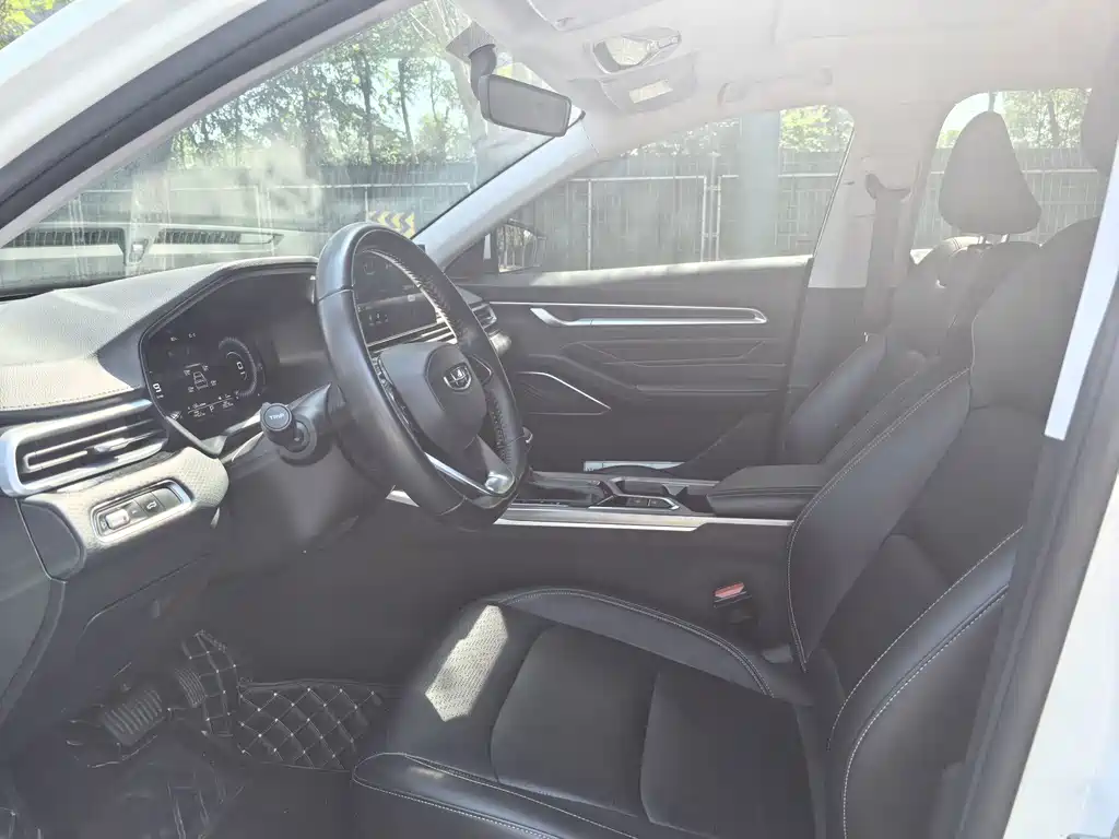 Geely Emgrand — миниатюра 8