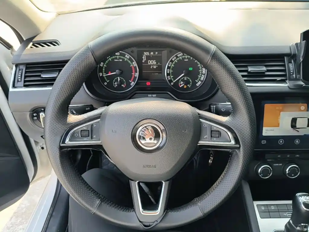 Skoda Octavia — миниатюра 11