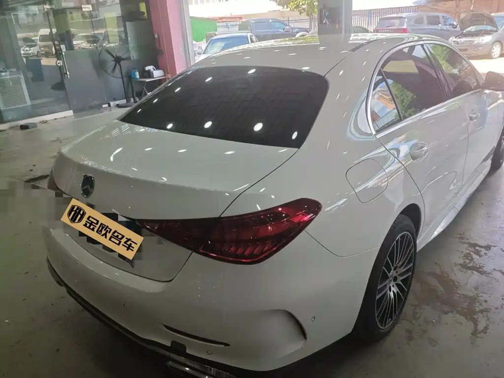 Mercedes-Benz C-Class — миниатюра 6
