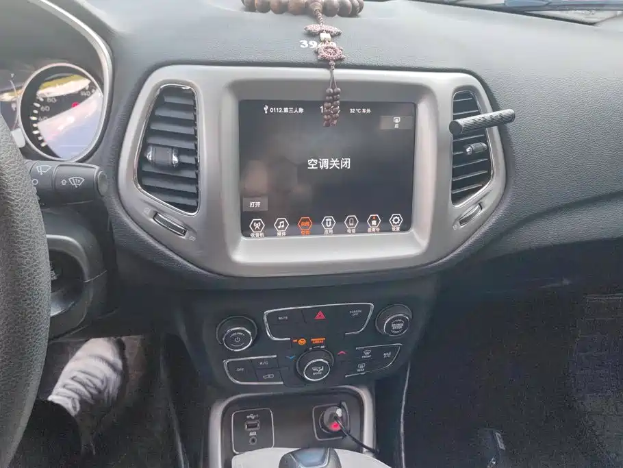 Jeep Compass — миниатюра 13