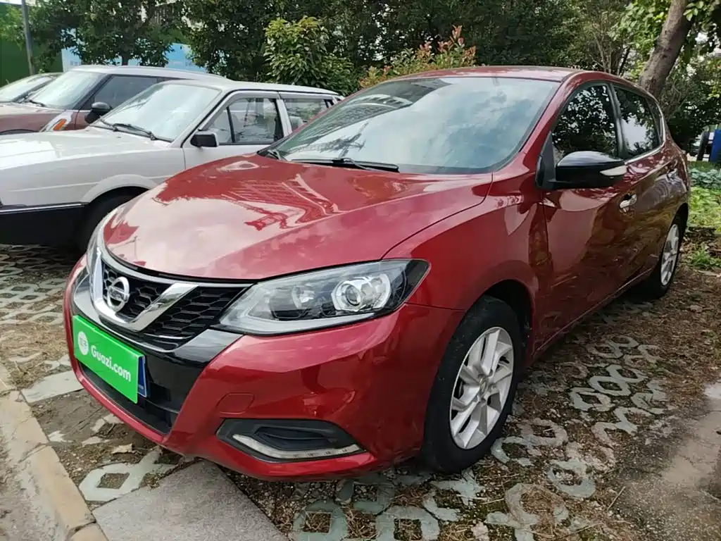 Nissan Tiida — миниатюра 2