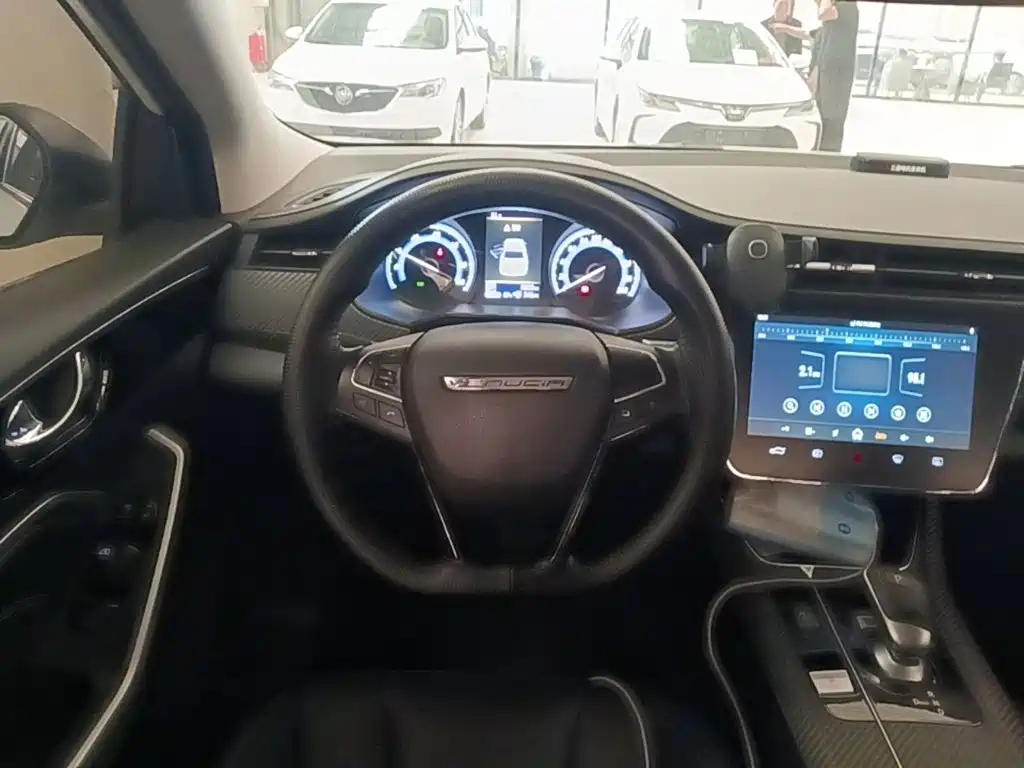 Venucia D60 EV — миниатюра 7