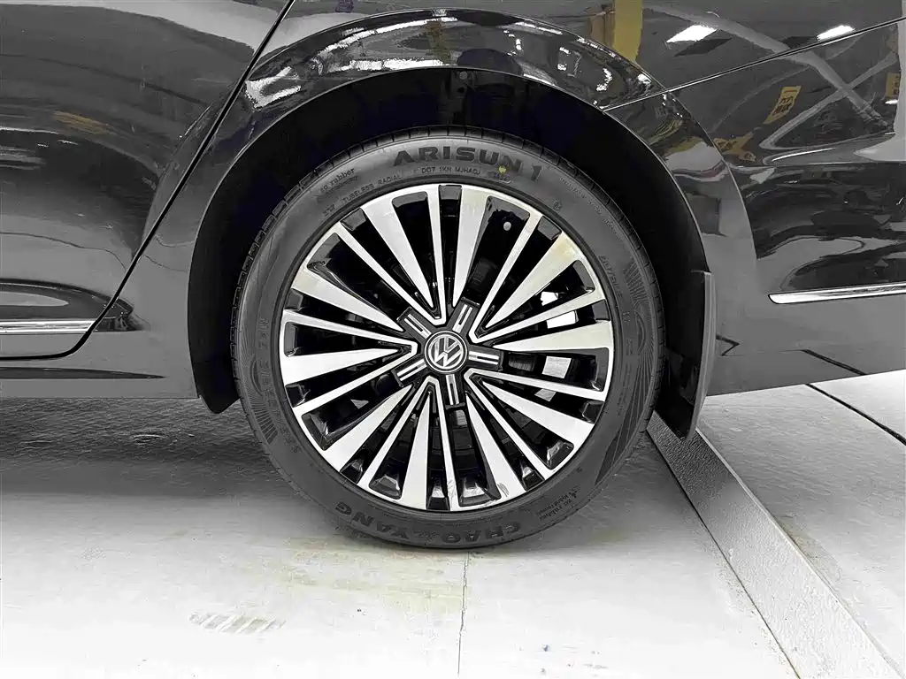 Volkswagen Passat — миниатюра 13