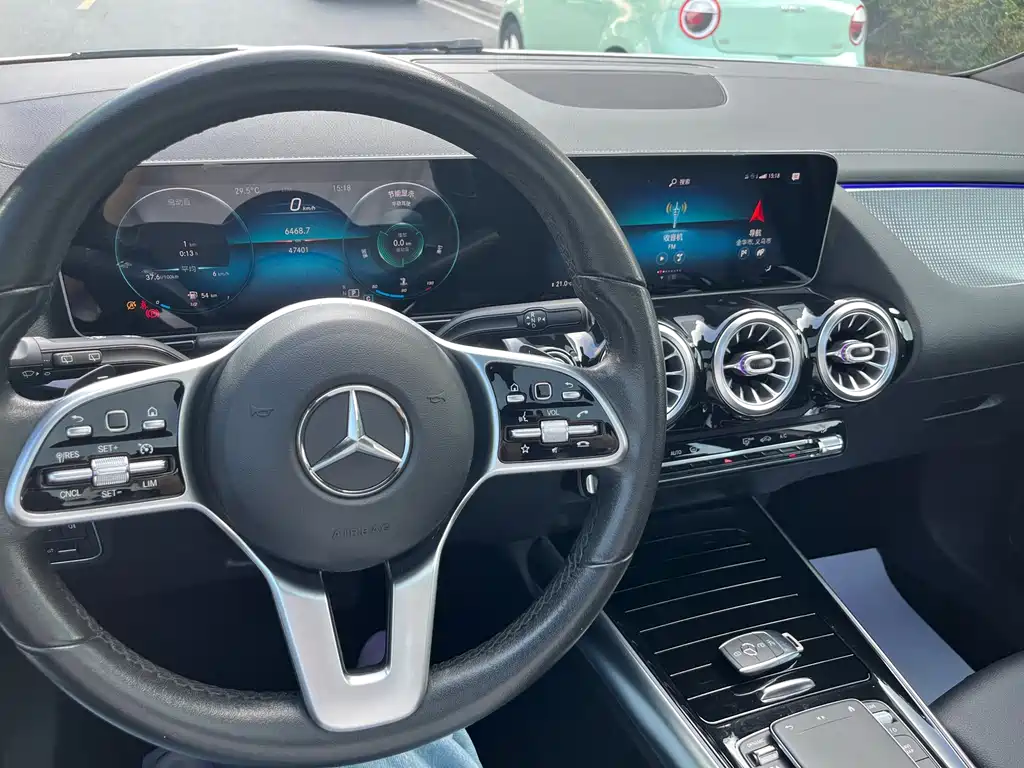 Mercedes-Benz GLA — миниатюра 8