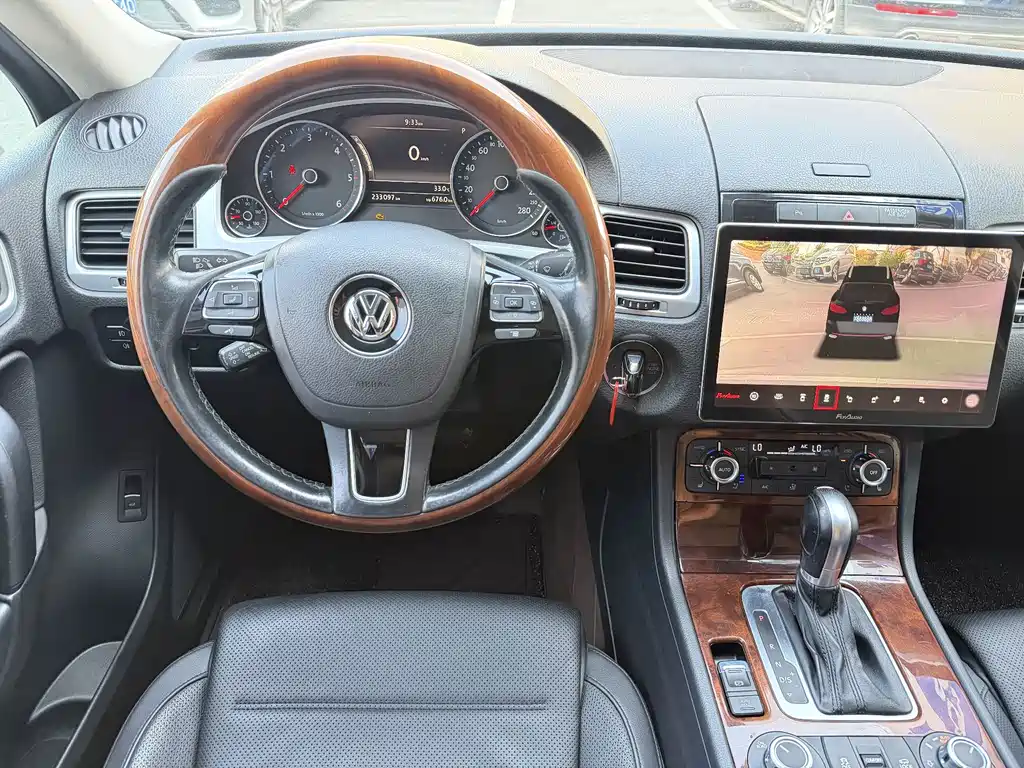 Volkswagen Touareg — миниатюра 14